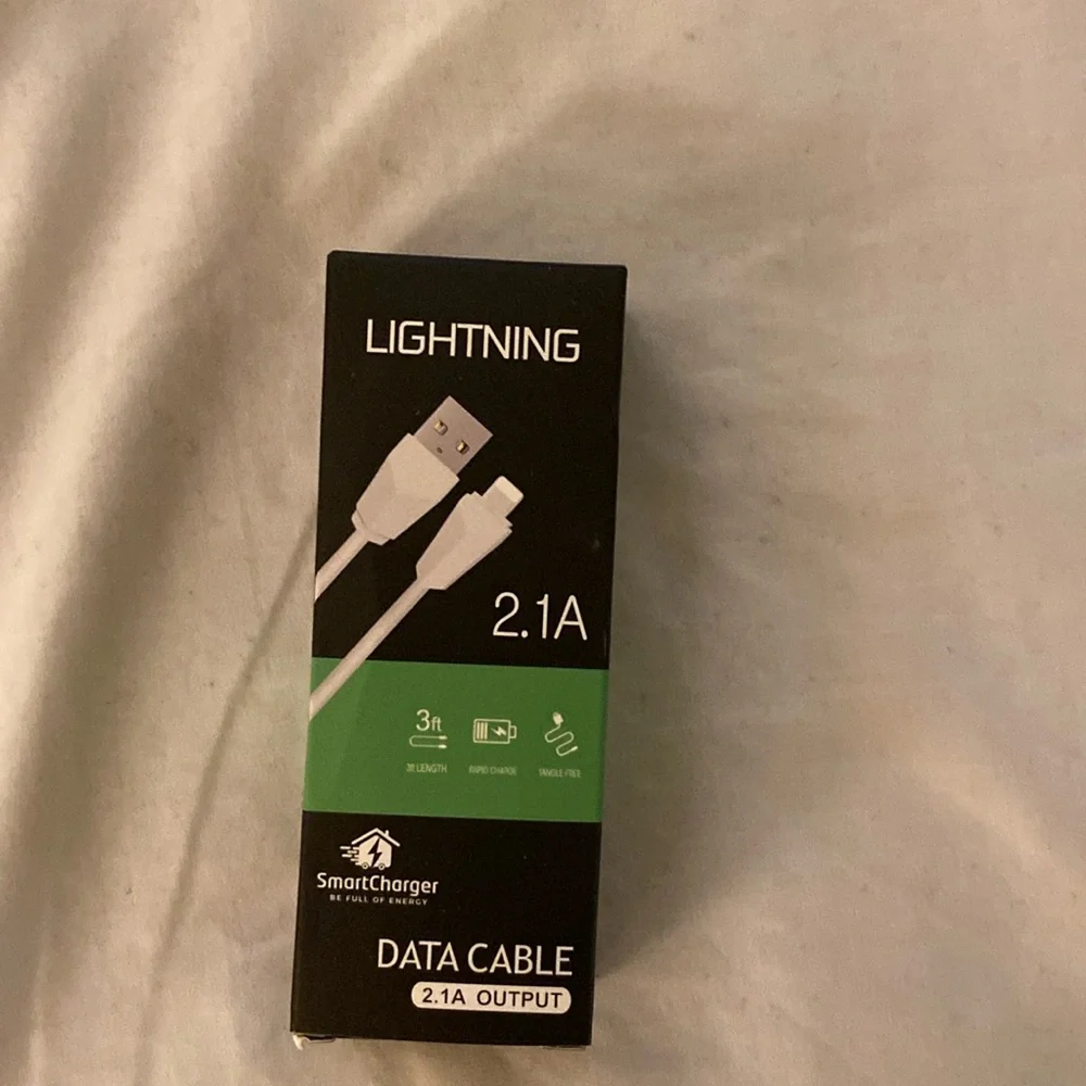 Smart chargers Lighting data cables for iPhones
